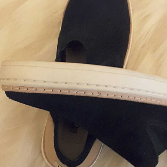 Ugg  slip  on  sneakers - Picture 6 of 8